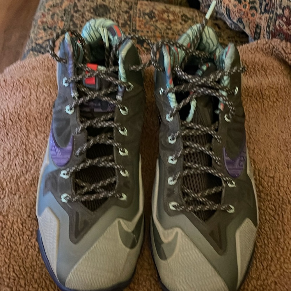 Lebron 11 Basketball Shoes